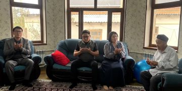 ТҮРКІСТАН: «RESPUBLICA» ПАРТИЯСЫ ҚАРИЯЛАРҒА ҚҰРМЕТ КӨРСЕТТІ